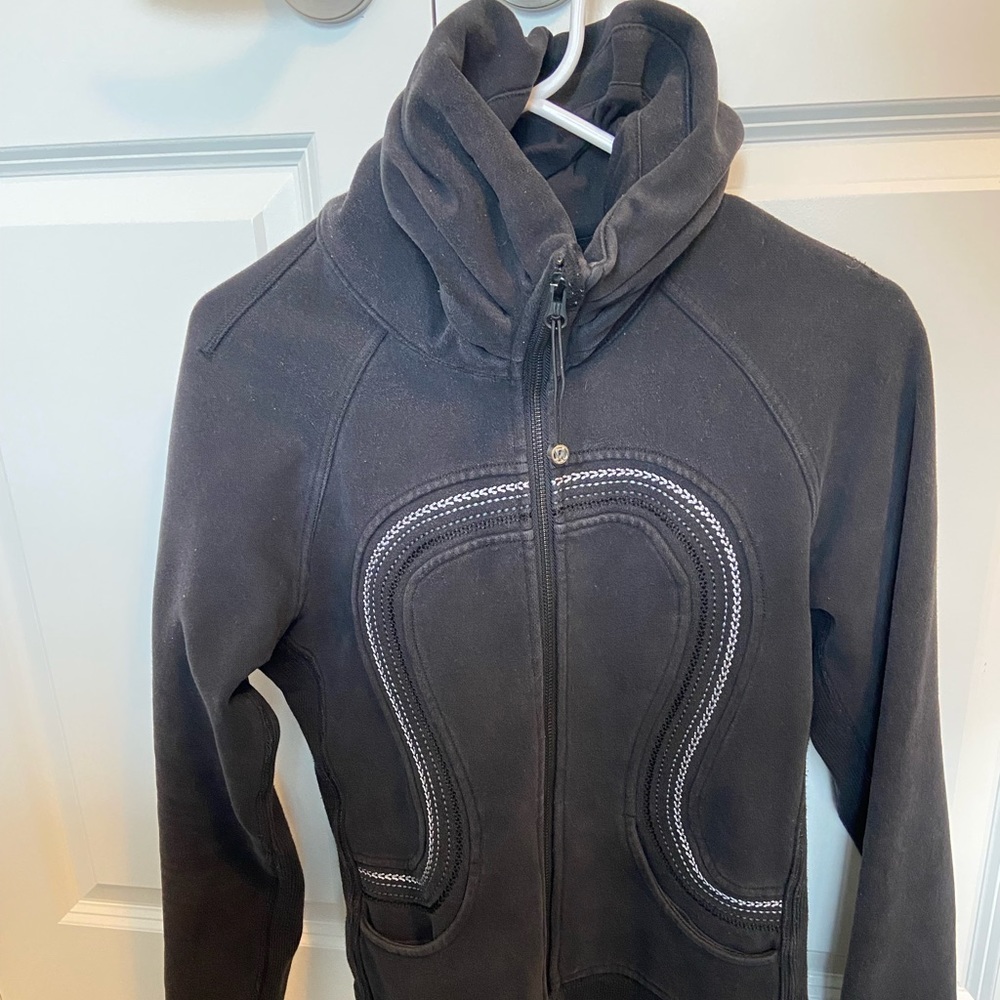 Black Lululemon Cuddle Up zip up